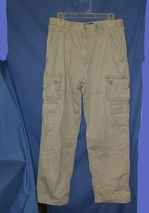 🛑Last Chance🛑 Khaki Cargo pants (Bass) 32x30.